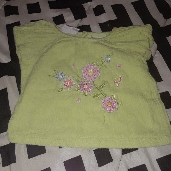 2 top bundle both same size - Picture 2 of 3